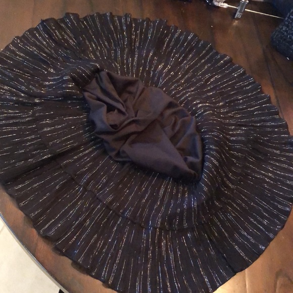 Body Central Iridescent vertical thread layer look lined high waist band mini - Picture 5 of 10